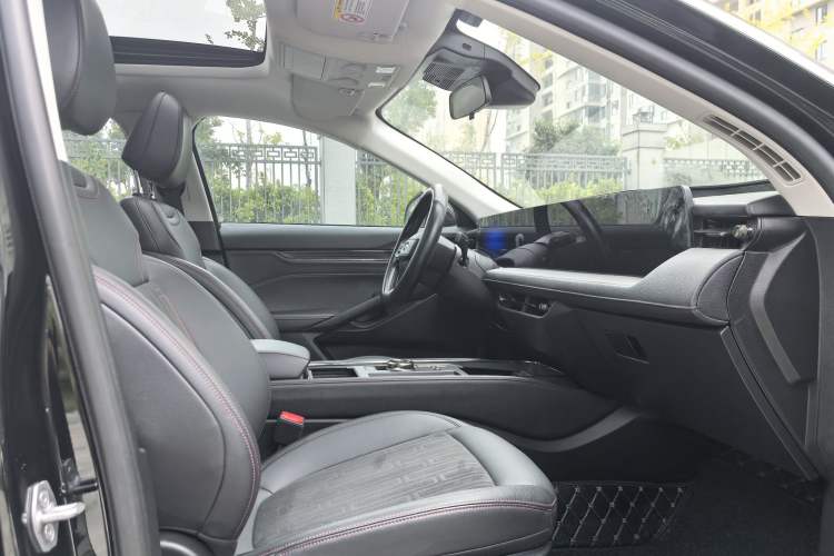 Used Ford Mondeo 2023 EcoBoost 180 Luxury Model
