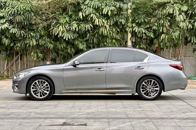 Used Infiniti Q50L 2018 2.0T Enjoyment Edition China V standard
