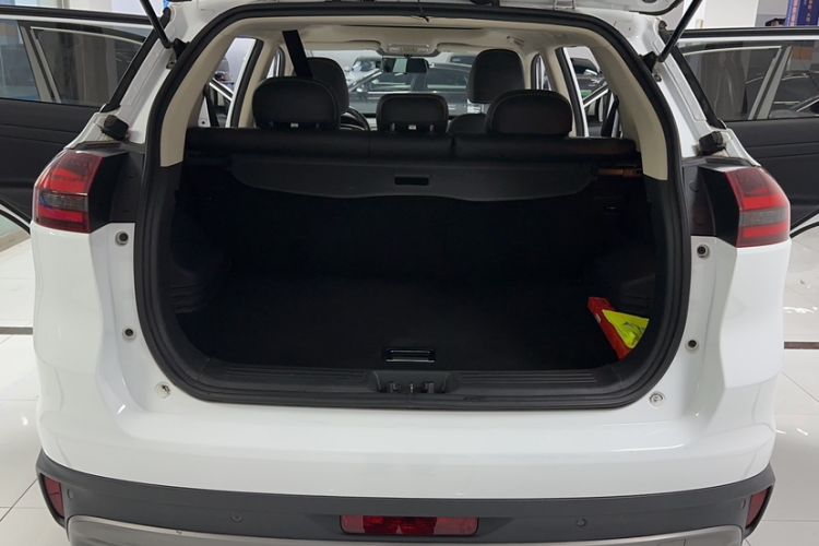 Used Geely Auto Emgrand X7 Sport 2020 1.8TD DCT Two-Wheel Drive Smart Connect 4G-Enabled Version
