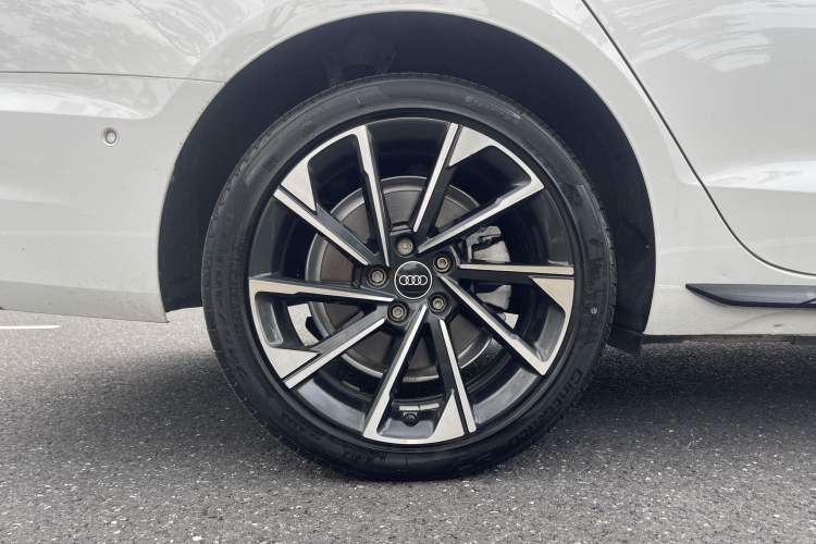 Used Audi A4L 2023 40 TFSI Luxury Dynamic Model