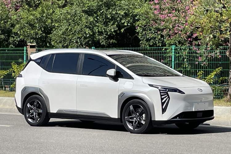 Used AION Y 2022 Plus 70 Tech Edition
