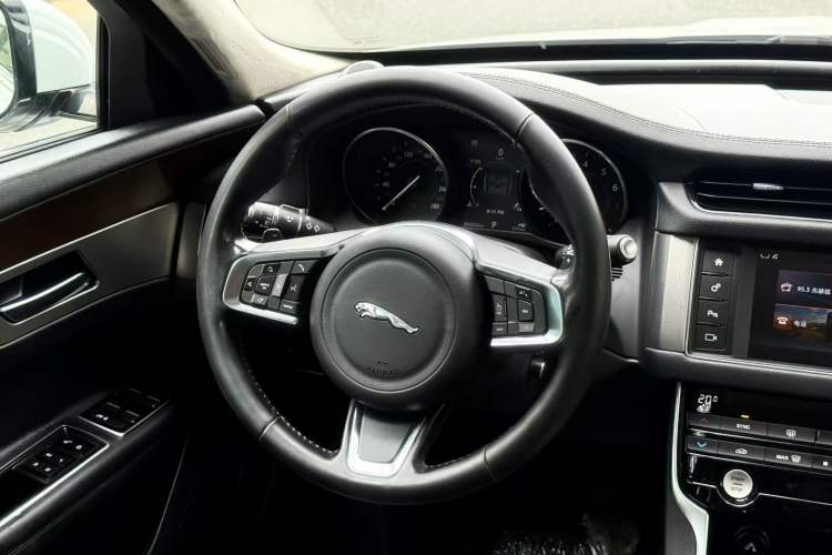 Used Jaguar XFL 2018 XFL 2.0T 200PS Elite Edition