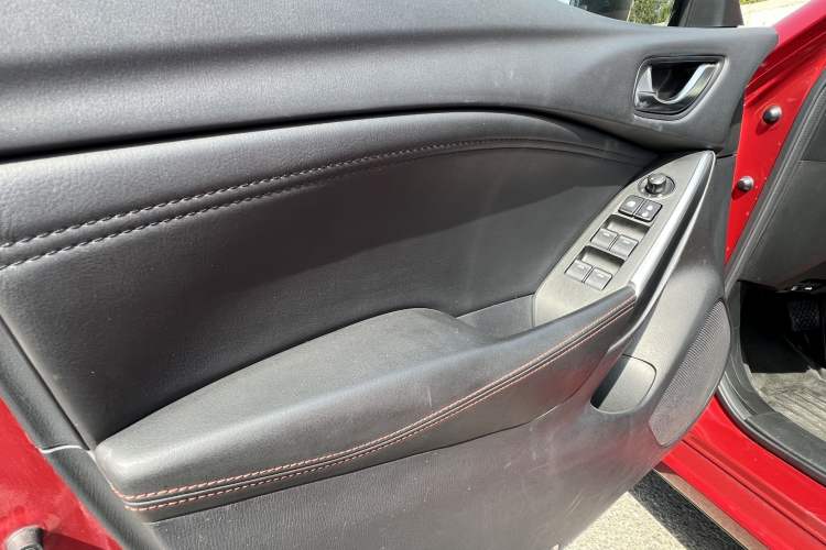 Used Mazda Atenza 2015 2.5L Blue Sky Sport Edition
