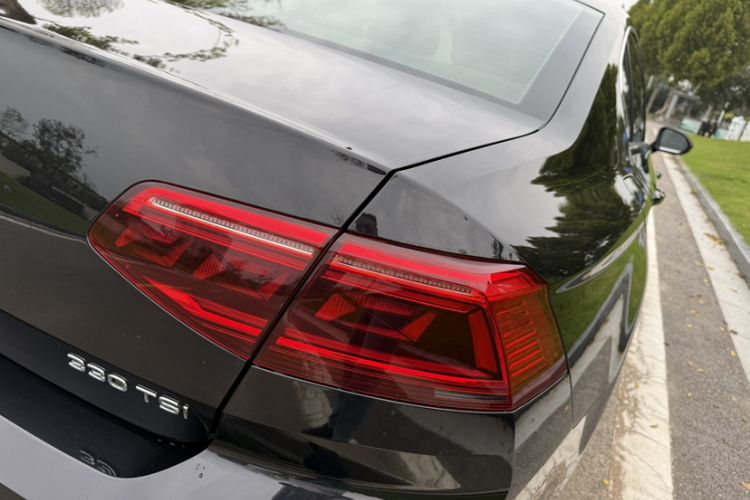 Used Volkswagen Magotan 2021 330TSI DSG 30th Anniversary Edition
