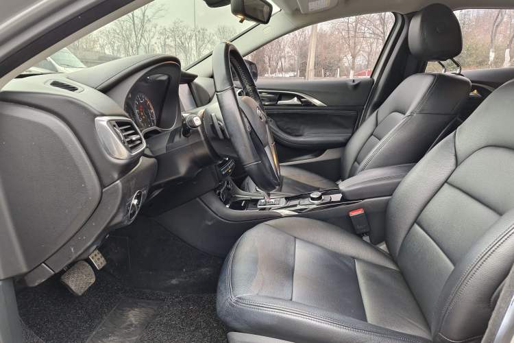 Used Infiniti QX30 2018 1.6T Two-Wheel Drive Fashion Edition
