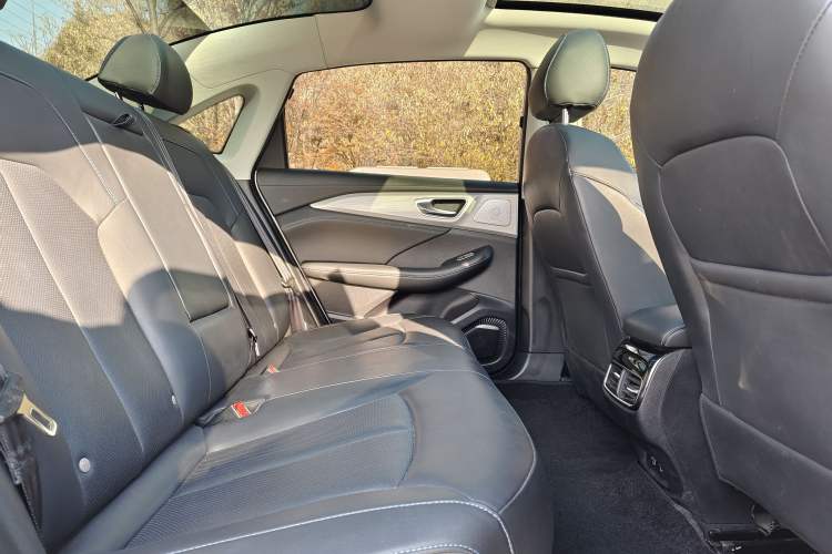 Used  ER6 2021 New Dynamic Edition 620km Smart Enjoyment Version
