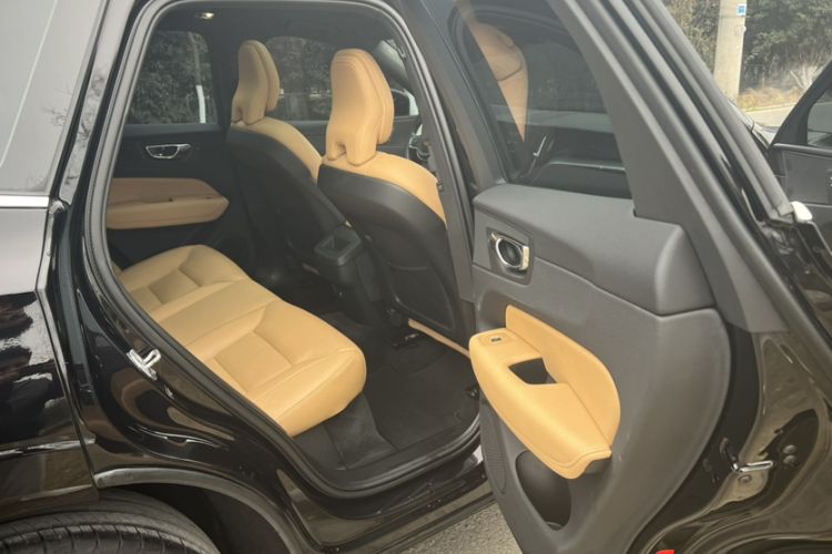 Used Volvo XC60 2019 T5 4x4 Smart Edition China V Standard
