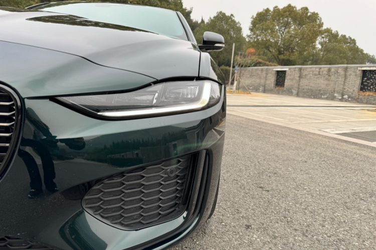 Used Jaguar XEL 2024 2.0T 250 PS R-DYNAMIC S Ebony Black Sport Edition
