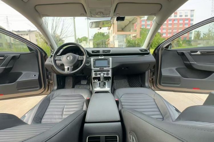 Used Volkswagen Magotan 2013 1.8TSI Luxury Model
