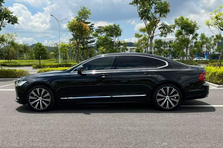 Used Volvo S90 2024 B5 Zhiyuan Luxury Edition
