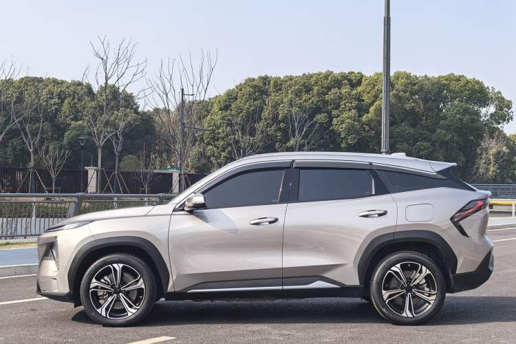 Used  L7 2023 1.5T 115 km PLUS