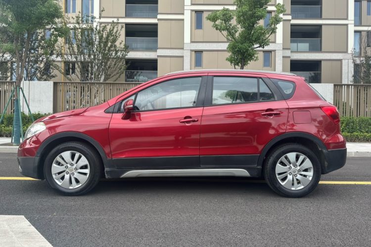 Used Suzuki S-Cross 2014 1.6L CVT Two-Wheel Drive Elite Version
