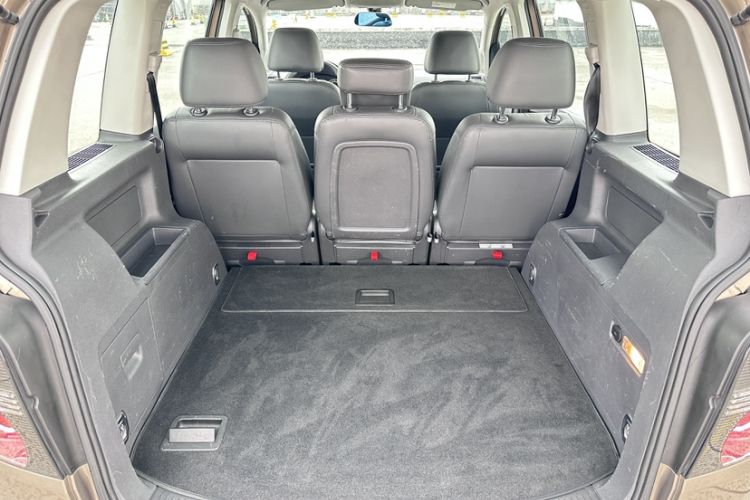 Used Volkswagen Touran 2015 1.4T DSG Comfort Edition 5 Seats