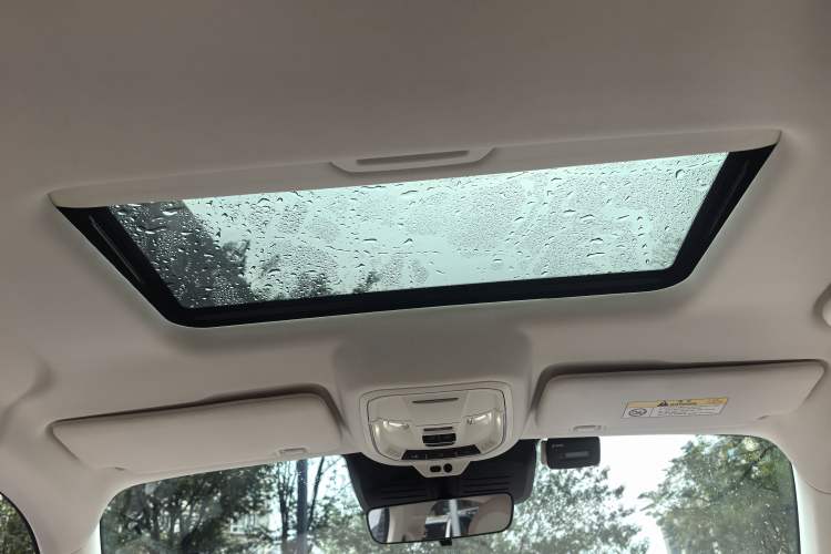 Used ORA Ballet Cat 2022 401 km Nutcracker Edition
