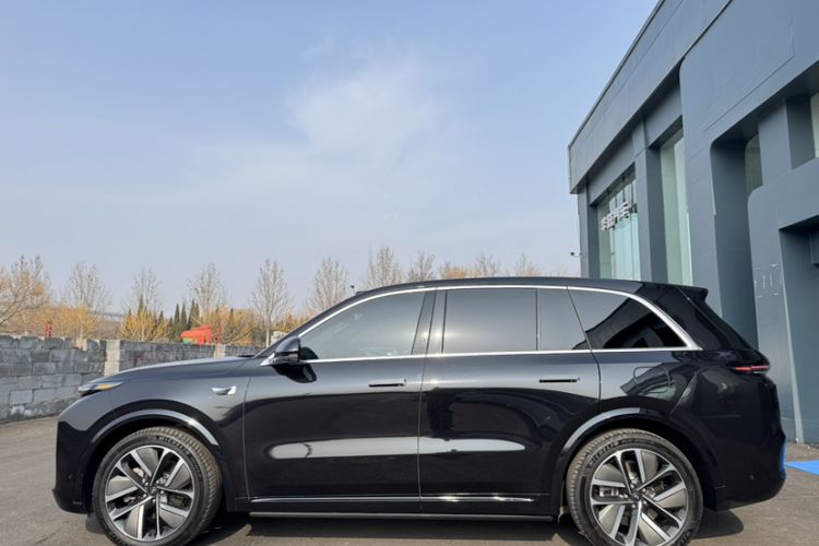 Used Li Auto L8 2023 Max model
