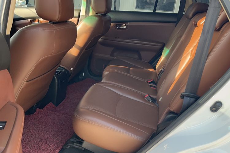 Used BYD S6 2014 2.0L Manual Luxury 5-Seater
