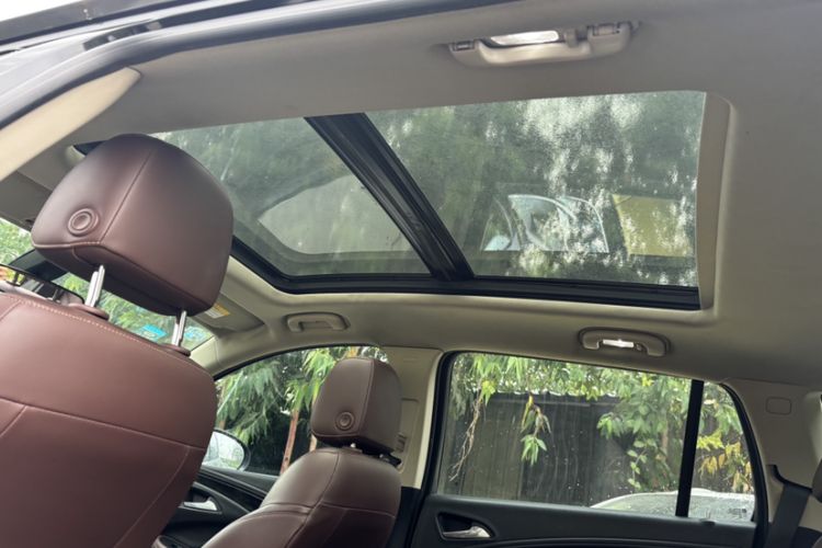 Used Buick Envision 2015 20T Two-Wheel-Drive Elite Model
