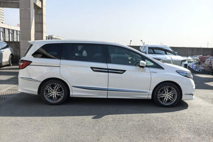 Used Honda Elysion 2019 2.0L Hybrid Luxury Edition
