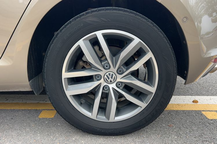 Used Volkswagen Golf 2017 230TSI Automatic Luxury Million-Vehicle Commemorative Edition
