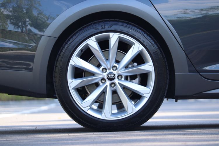 Used Audi A6 2023 allroad quattro 55 TFSI Prestige Off-Road Model
