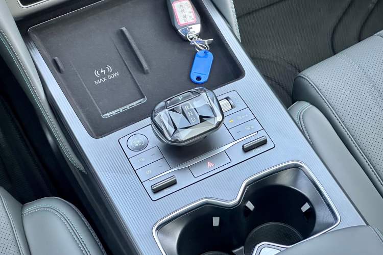 Used BYD Song L DM-i 2025 Intelligent Driving Version 160 km Beyond-Range Type
