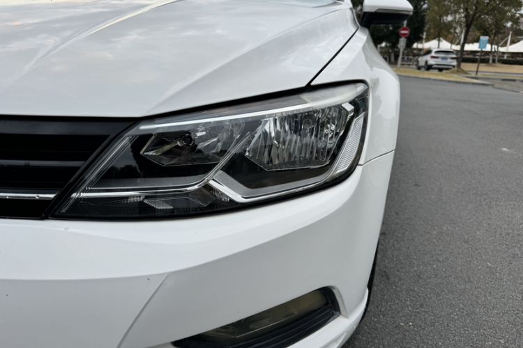 Used Volkswagen Lamando 2015 280TSI DSG Comfort Edition
