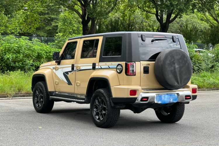 Used Beijing Auto BJ40 2019 2.3T Automatic Four-Wheel Drive Ring the Tower Champion Edition China VI

