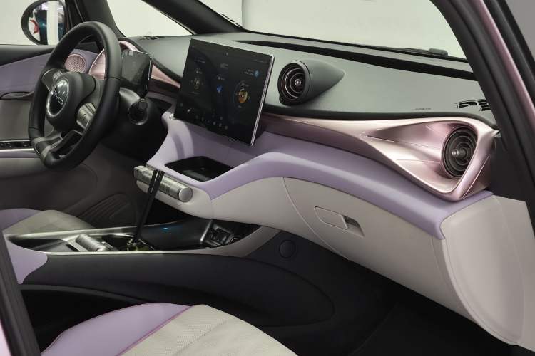 Used BYD Dolphin 2023 420 km Free Version
