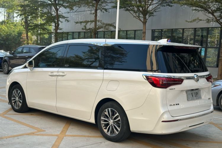 Used Buick GL8 2022 ES Landtrek 653T Luxury Edition
