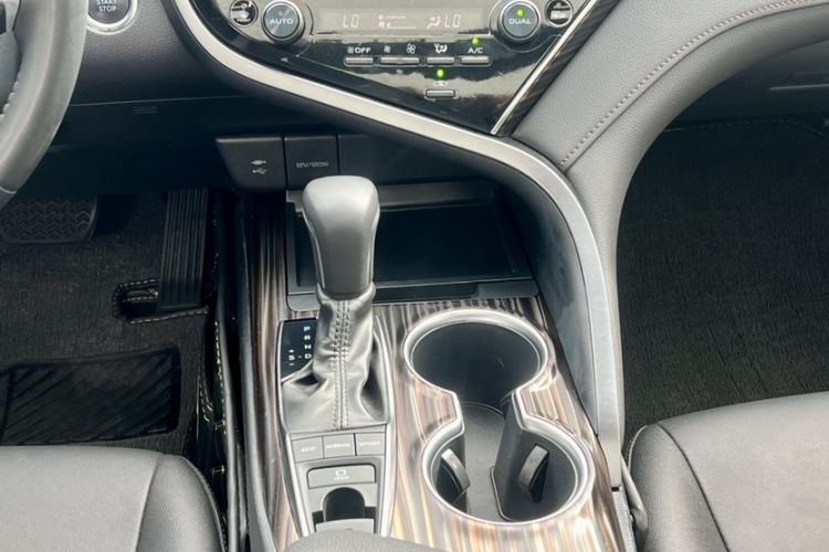 Used Toyota Camry 2019 2.5G Luxury Edition China VI Standard
