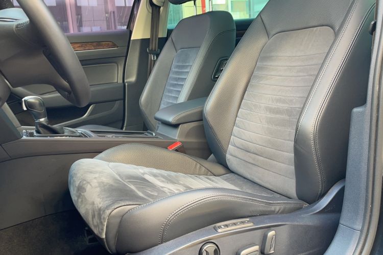 Used Volkswagen Magotan 2017 330TSI DSG Luxury Model