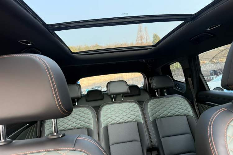 Used Geely Auto Haoyue L 2023 2.0T DCT Prestige Edition
