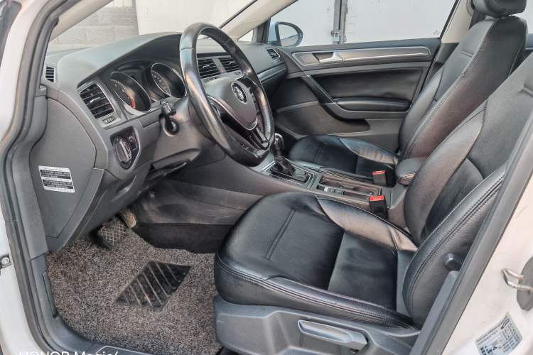 Used Volkswagen Golf 2015 1.4TSI Automatic Comfort Model
