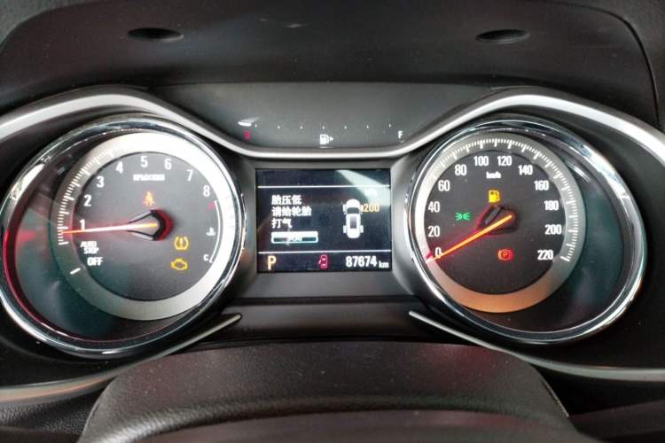 Used Chevrolet Orlando 2020 Light Hybrid Redline 530T Automatic Enjoyment Edition (5+2 Models)
