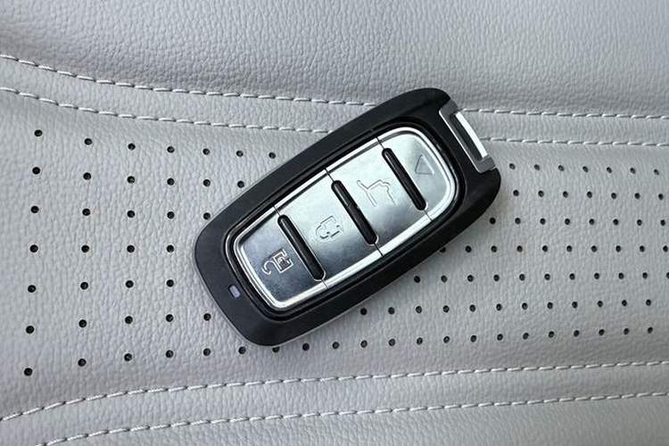 Used Ford Escape 2020 EcoBoost 245 Two-Wheel-Drive Titanium Edition