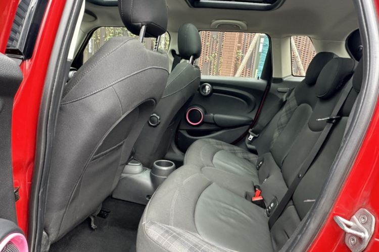 Used  MINI 2016 1.5T COOPER Five-Door Edition
