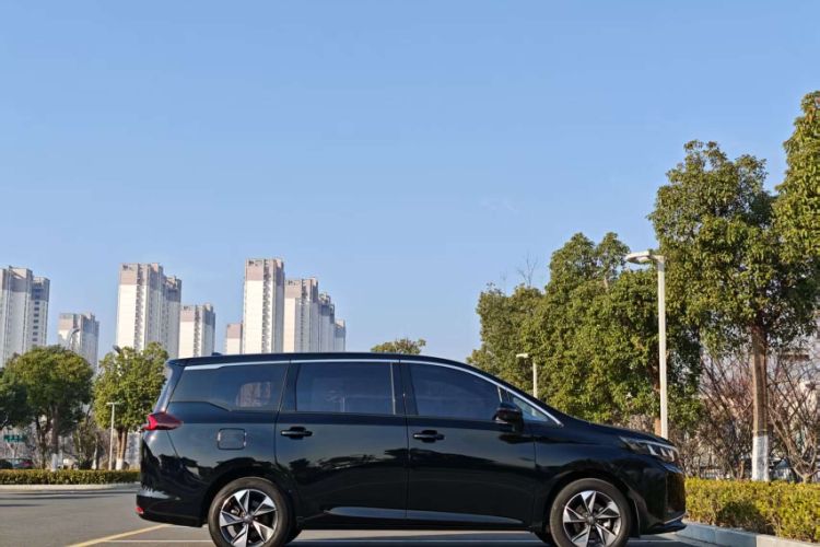 Used GAC Trumpchi M6 2023 PRO 270T DCT Luxury Edition
