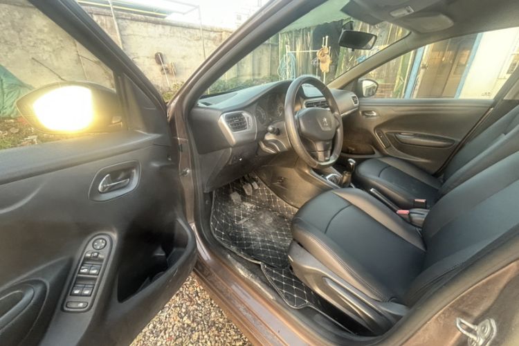 Used Peugeot 301 2014 1.6L Manual Comfort Edition