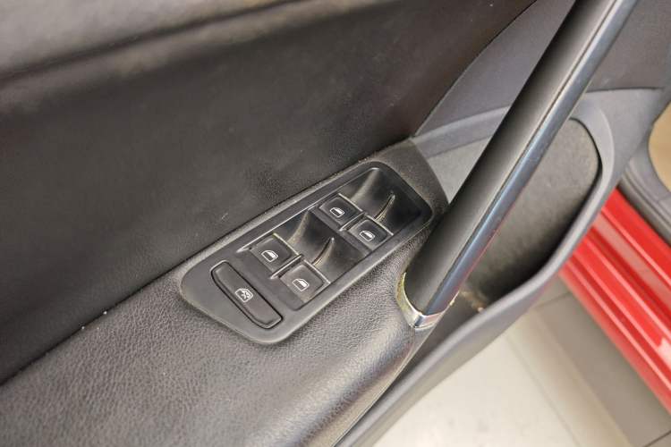 Used Volkswagen Golf 2015 1.6L Automatic Comfort Model
