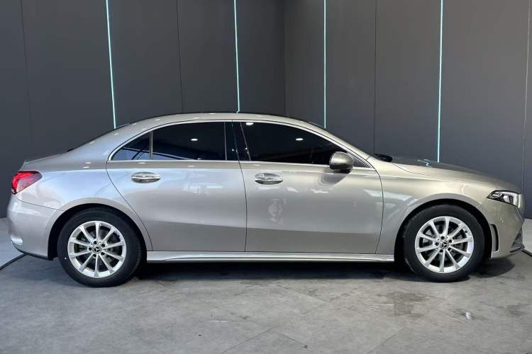 Used Mercedes-Benz A-Class 2022 Restyled A 200 L Sport Sedan Fashion Version