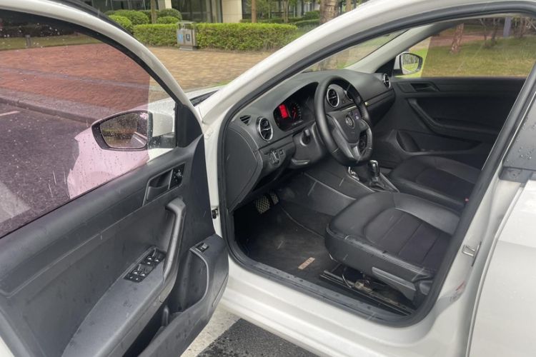 Used Volkswagen Jetta 2017 1.5L Automatic Fashion Model
