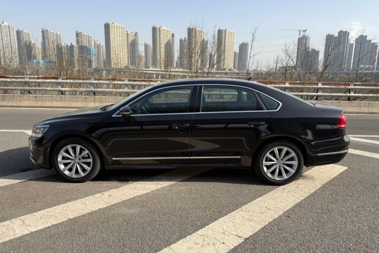 Used Volkswagen Passat 2016 330TSI DSG Prestige Edition
