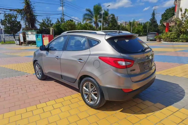 Used Hyundai ix35 2013 2.0L Automatic Two-Wheel Drive Smart GLS China IV Standard