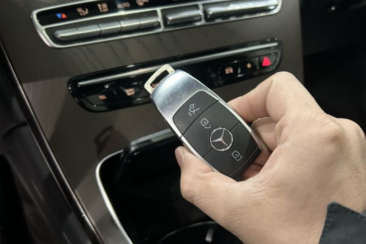 Used Mercedes-Benz GLC 2020 GLC 260 L 4MATIC Luxury Model
