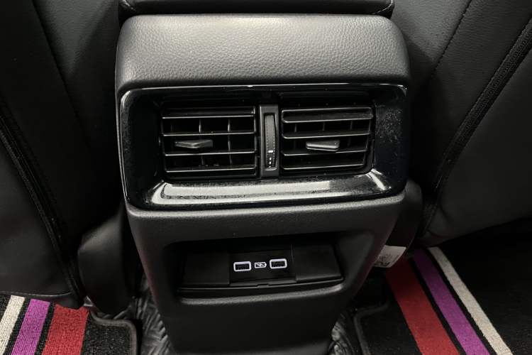 Used Honda CR-V 2023 240TURBO Two-Wheel Drive Deluxe Edition 7 Seats
