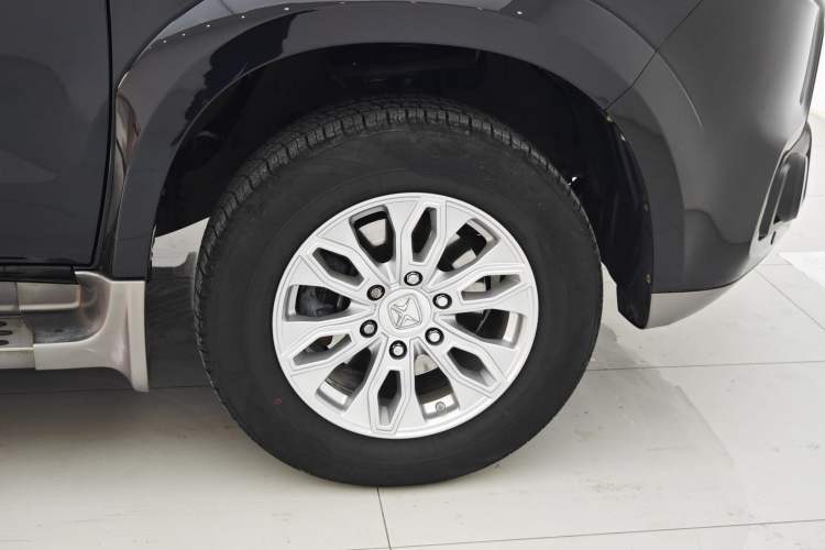 Used JMC Yusheng S350 2016 2.0T Automatic Two-Wheel Drive Gasoline Ultra-Luxury 7-Seater
