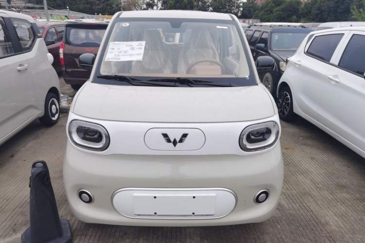 Used Wuling Hongguang MINIEV 2024 3rd Generation 215km Youth Edition
