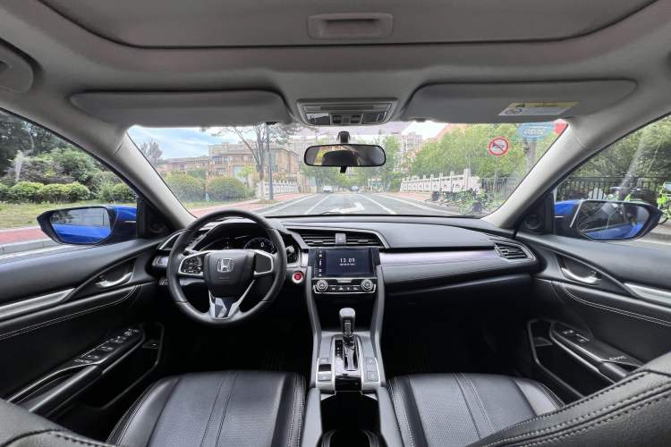 Used Honda Civic 2016 220TURBO CVT Luxury Edition