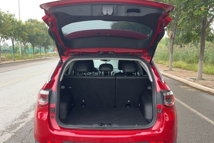 Used  Compass 2017 200T Automatic Family Edition
