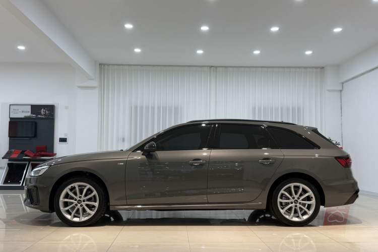 Used Audi A4 2024 Avant 40 TFSI Fashion Sport Model
